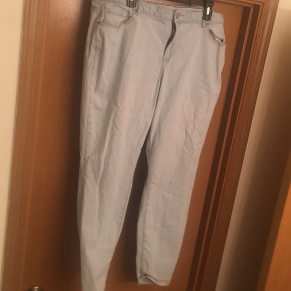 Genius fit super light wash skinny jeans - Picture 2 of 5